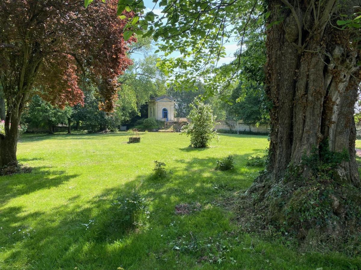 Le Castel De Brehemont Bed & Breakfast Bagian luar foto